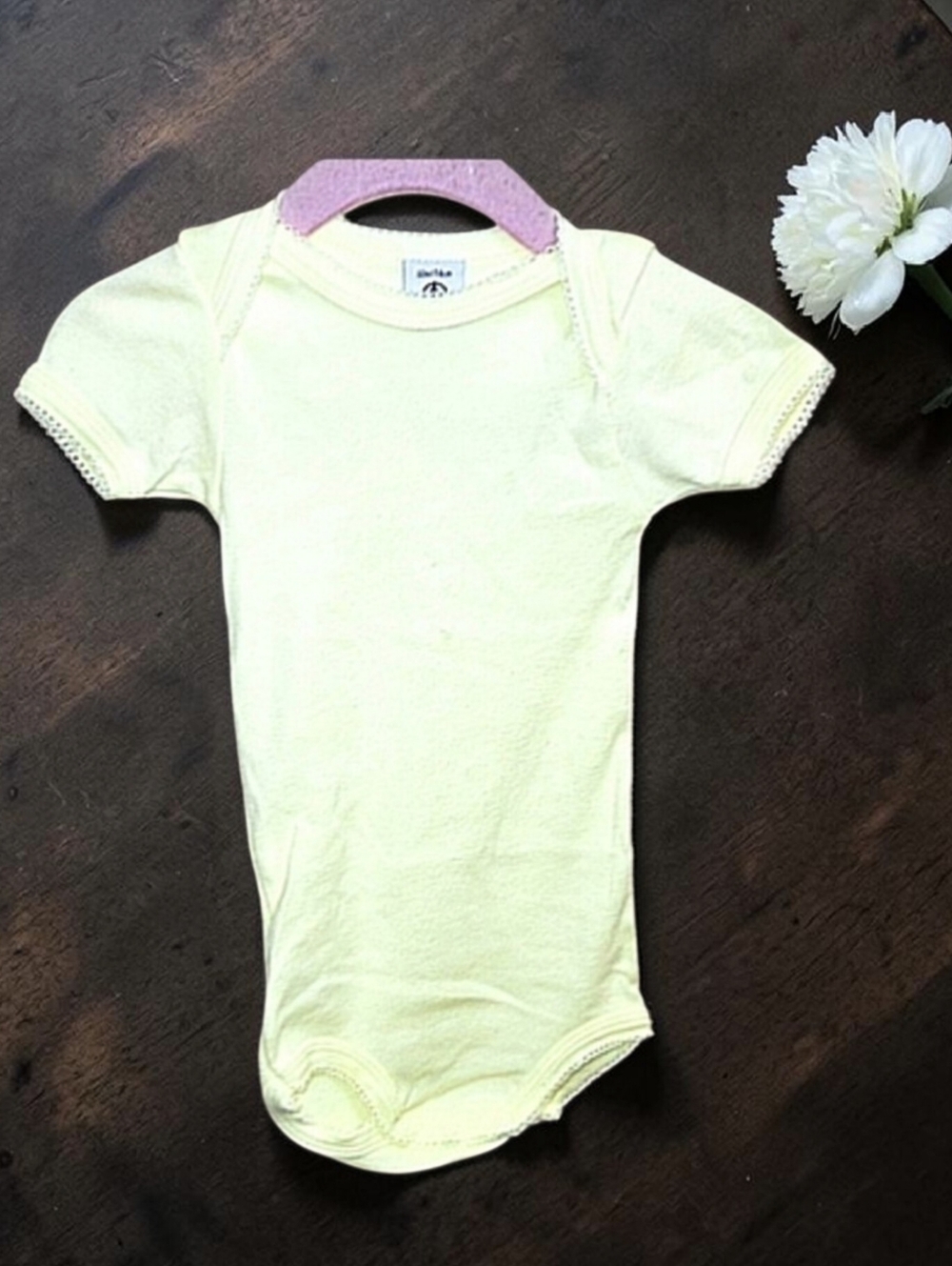 Petit Bateau Yellow Short Sleeve Scalloped Trim Bodysuit 12M Like New